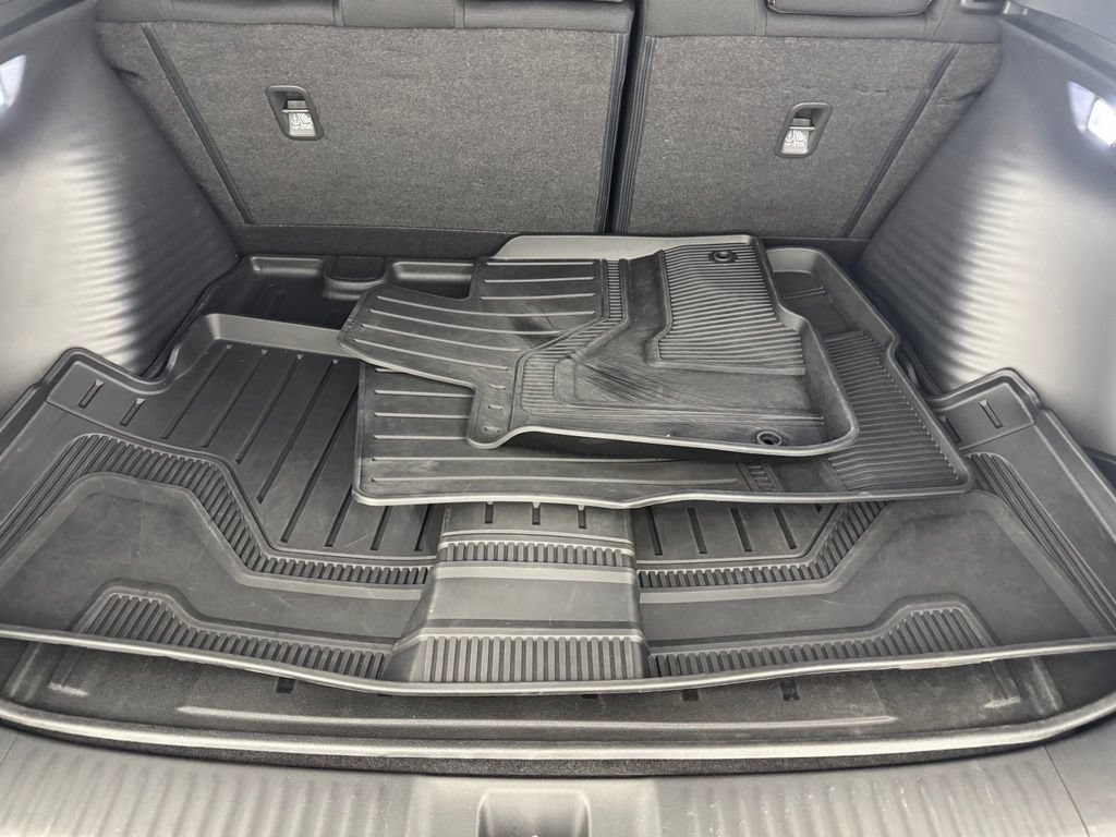 Certified 2025 Honda HR-V Sport image 28