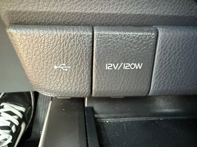 Used 2024 Toyota Camry SE image 24