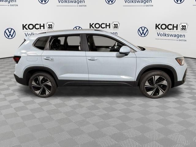 New 2026 Volkswagen Taos SE AWD/4WD image 9