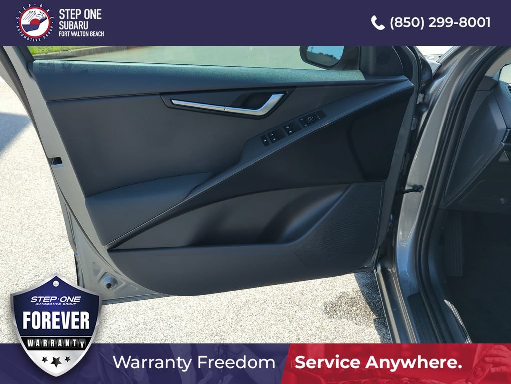 Used 2025 Kia Niro LX FWD image 18