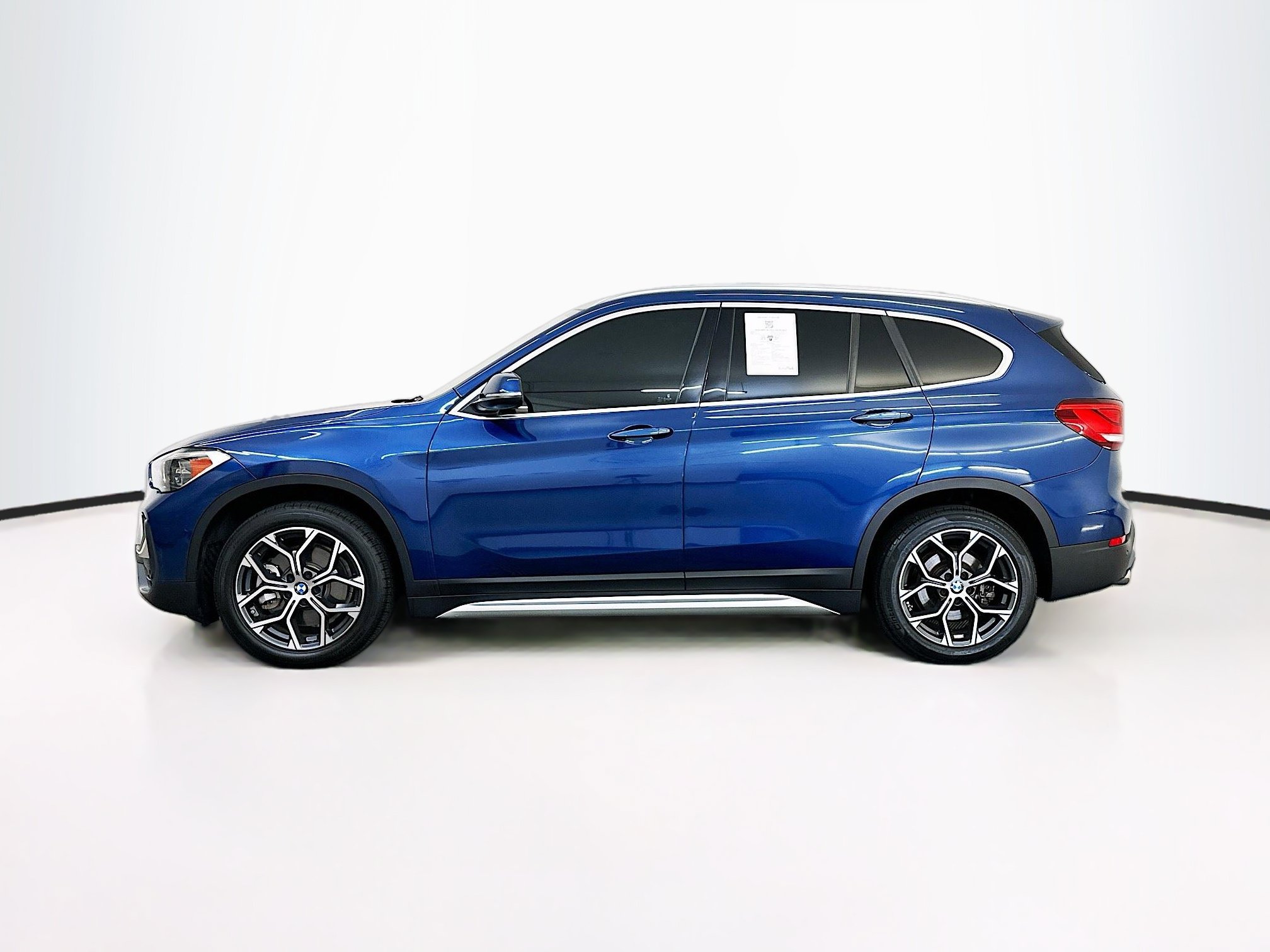 Used 2022 BMW X1 xDrive28i AWD/4WD image 4
