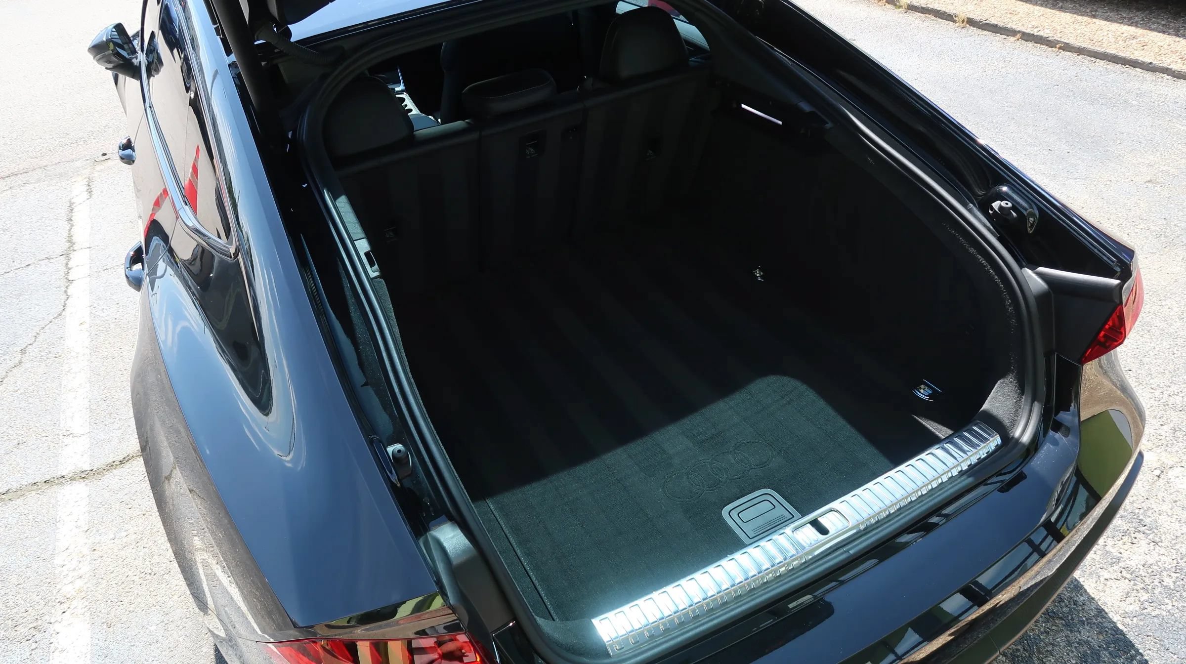 Used 2024 Audi RS 7 Performance w/ Matte Carbon Package AWD/4WD image 17