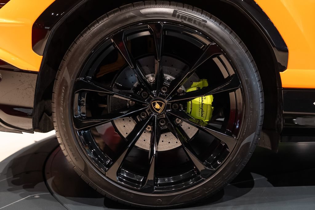 Used 2024 Lamborghini Urus S AWD/4WD image 15