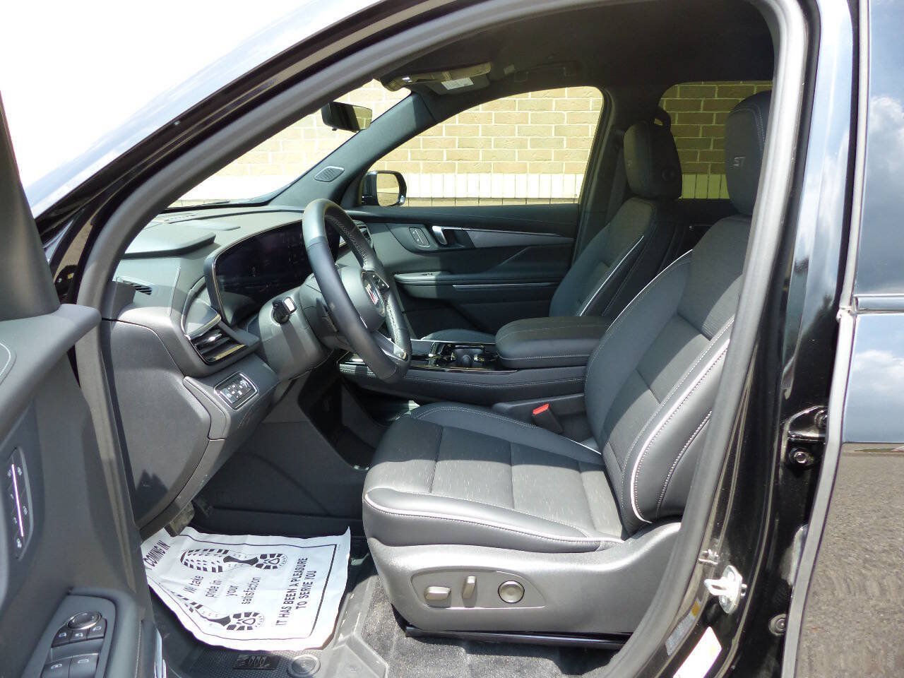 Used 2026 Buick Enclave Sport Touring w/ Power Package AWD/4WD image 22