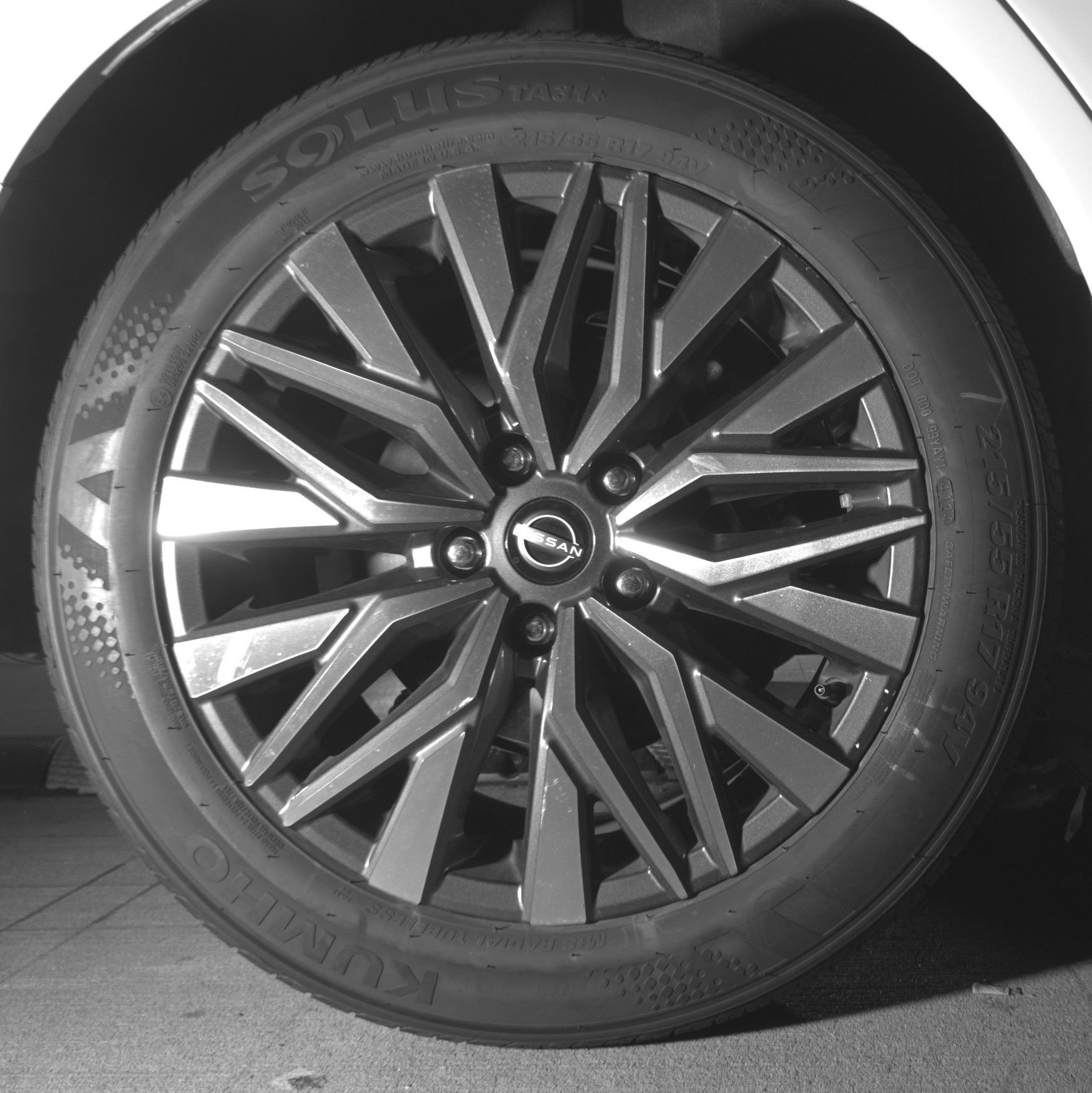 Used 2025 Nissan Altima 2.5 SV FWD image 15