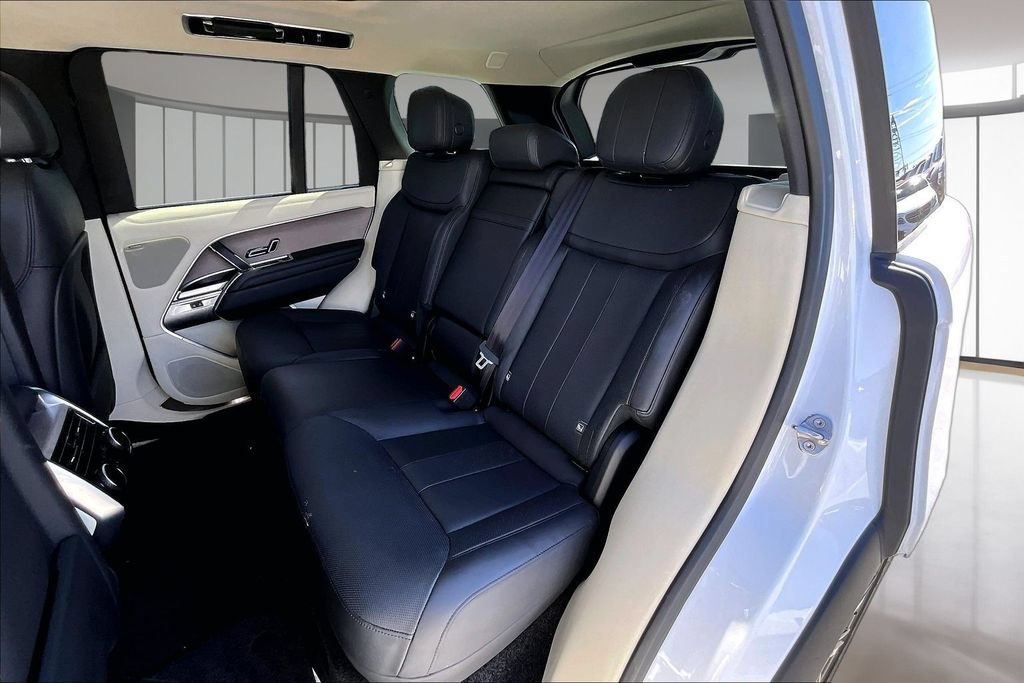 Certified 2023 Land Rover Range Rover SE AWD/4WD image 20