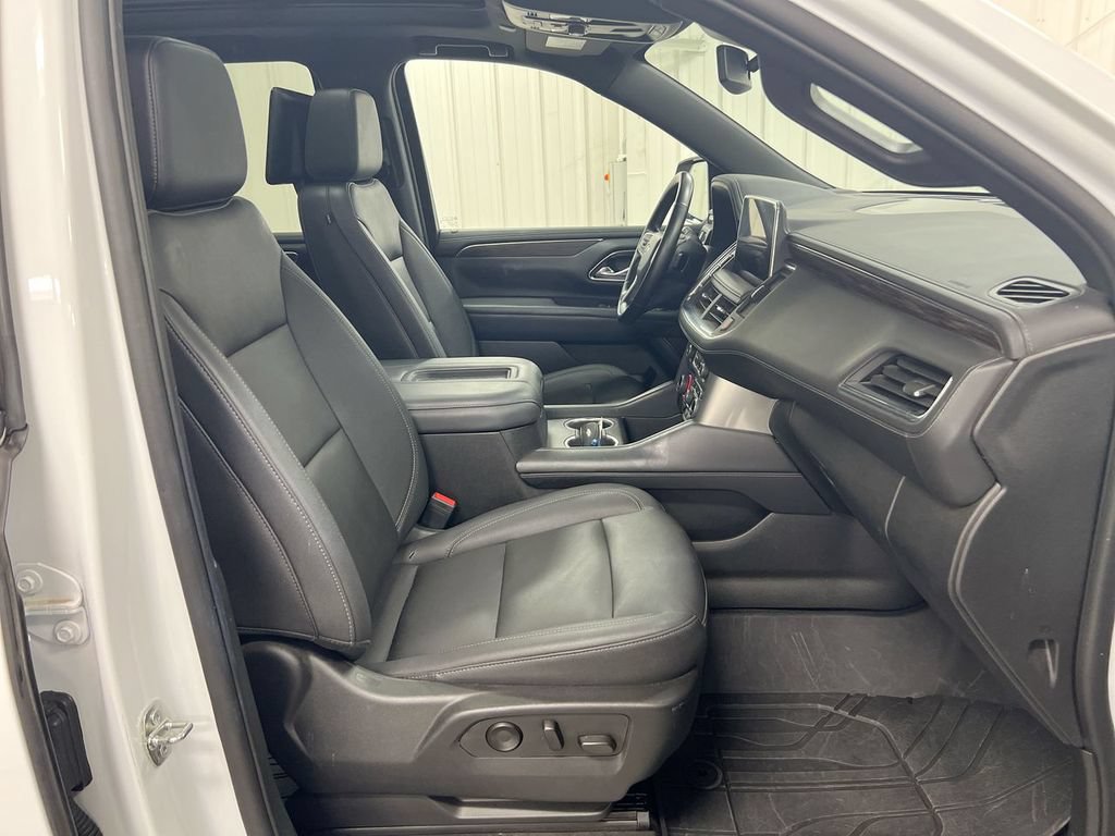 Used 2023 Chevrolet Tahoe Z71 w/ Luxury Package AWD/4WD image 23