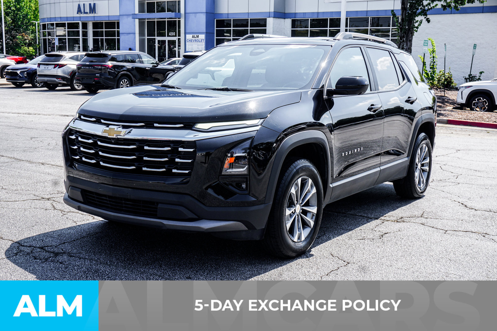 Used 2025 Chevrolet Equinox LT w/ Convenience Package II FWD image 4