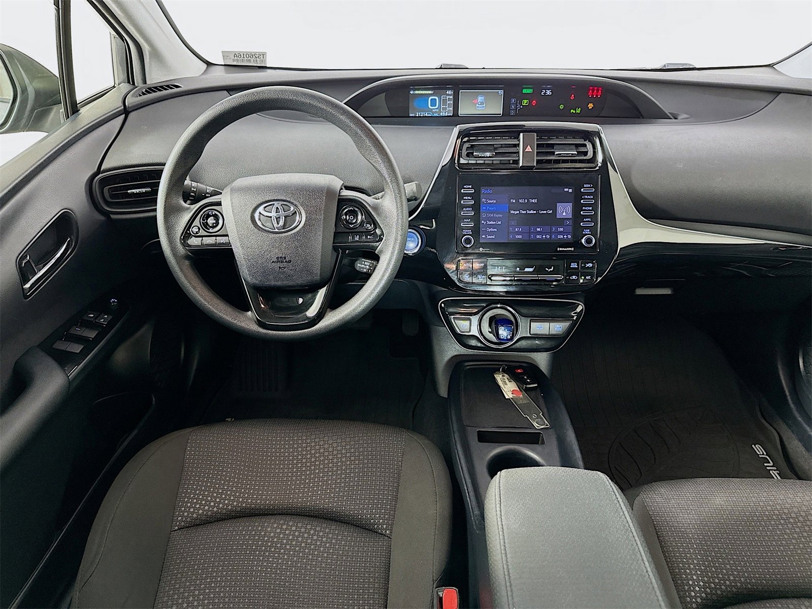 Used 2021 Toyota Prius LE image 20