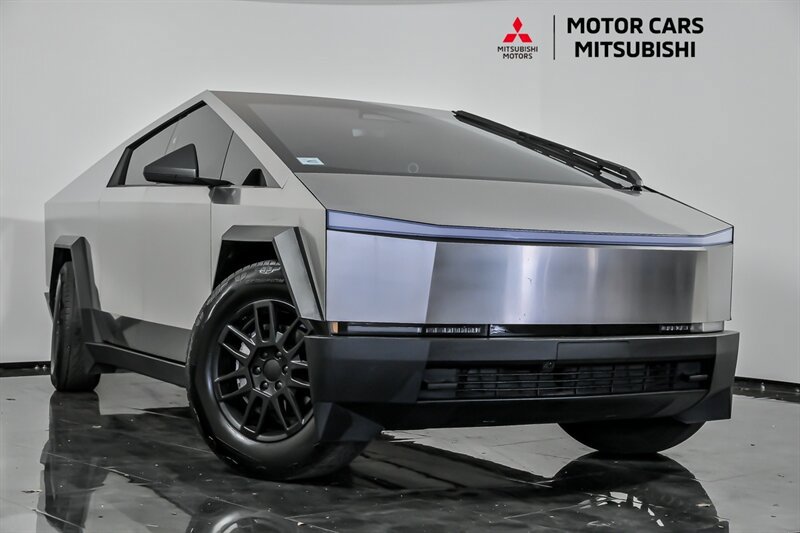 Used 2024 Tesla Cybertruck AWD Crew Cab image 1