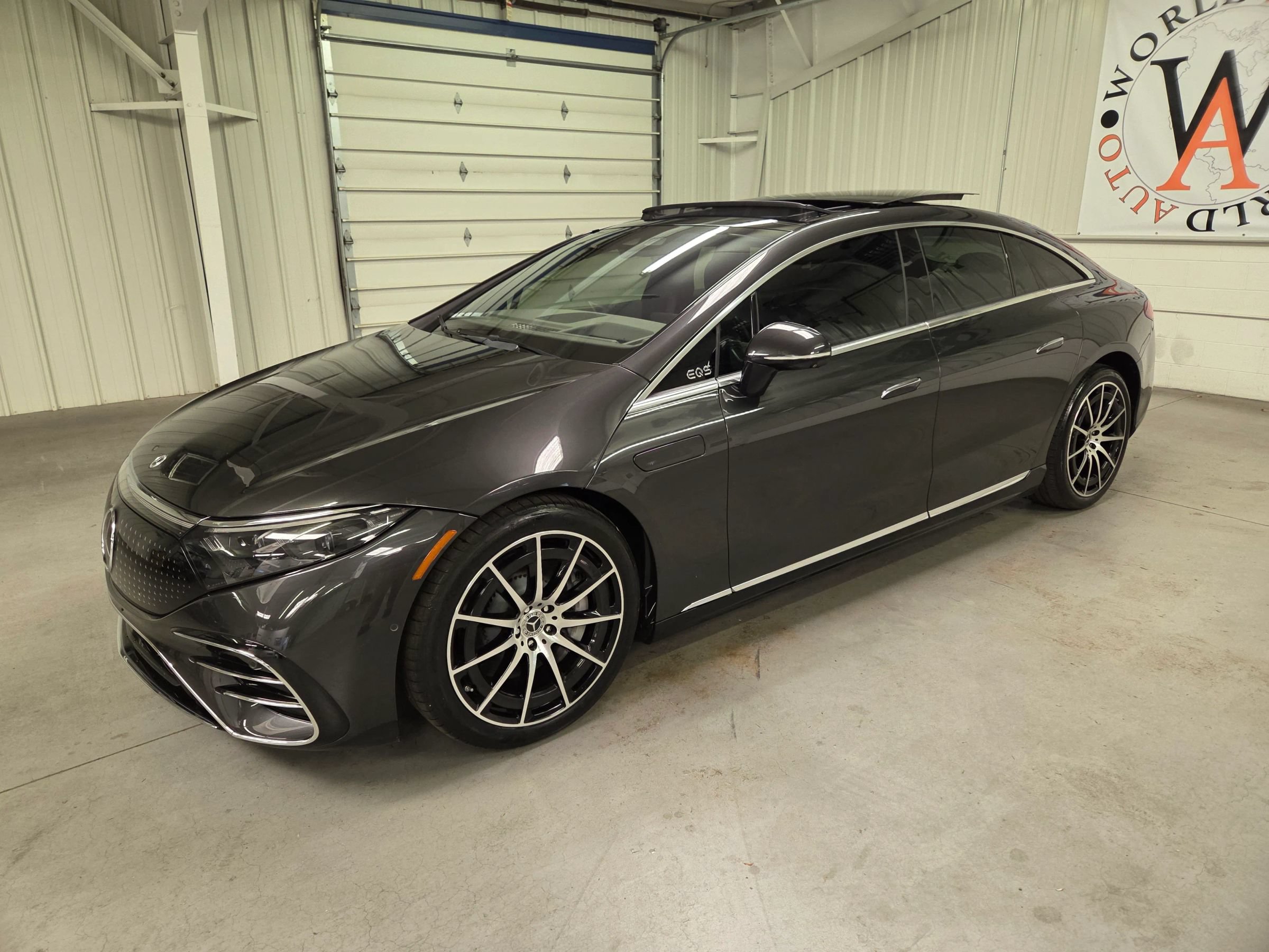 Used 2022 Mercedes-Benz EQS 450+ Sedan image 2