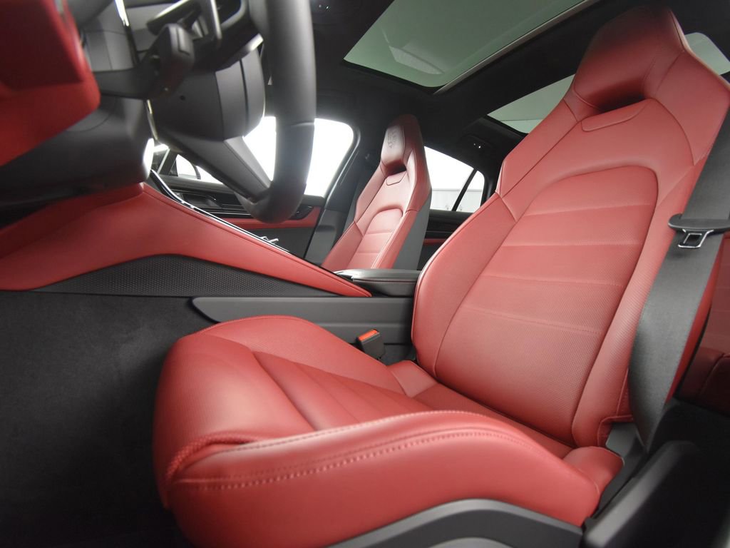 New 2025 Porsche Panamera 4 image 5