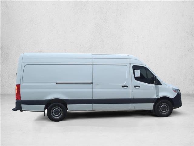 Used 2023 Mercedes-Benz Sprinter 2500 image 4
