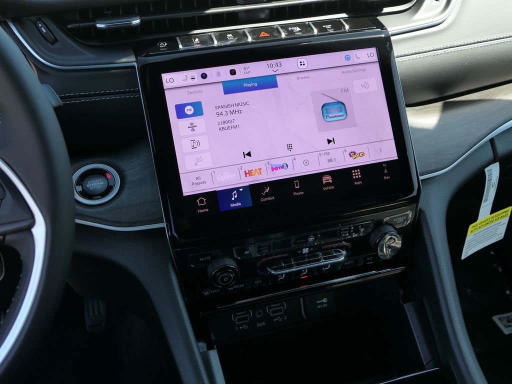 New 2025 Jeep Grand Cherokee Limited w/ Black Appearance Package image 14