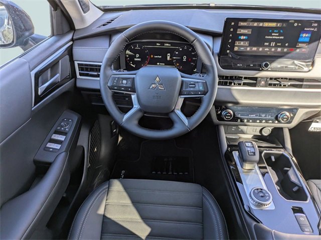 New 2026 Mitsubishi Outlander SE image 18