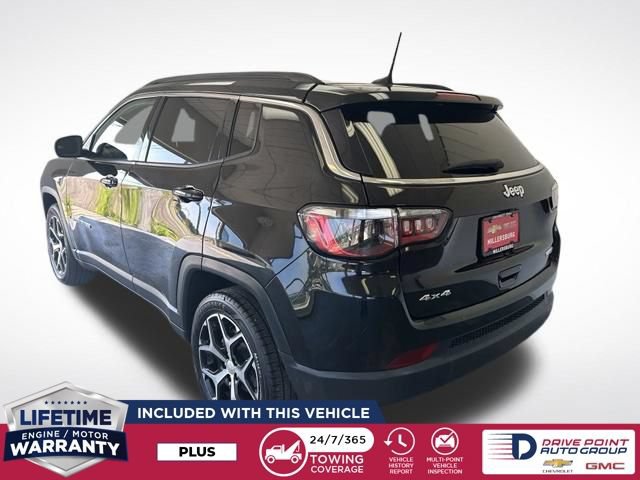 Used 2024 Jeep Compass Latitude AWD/4WD image 6