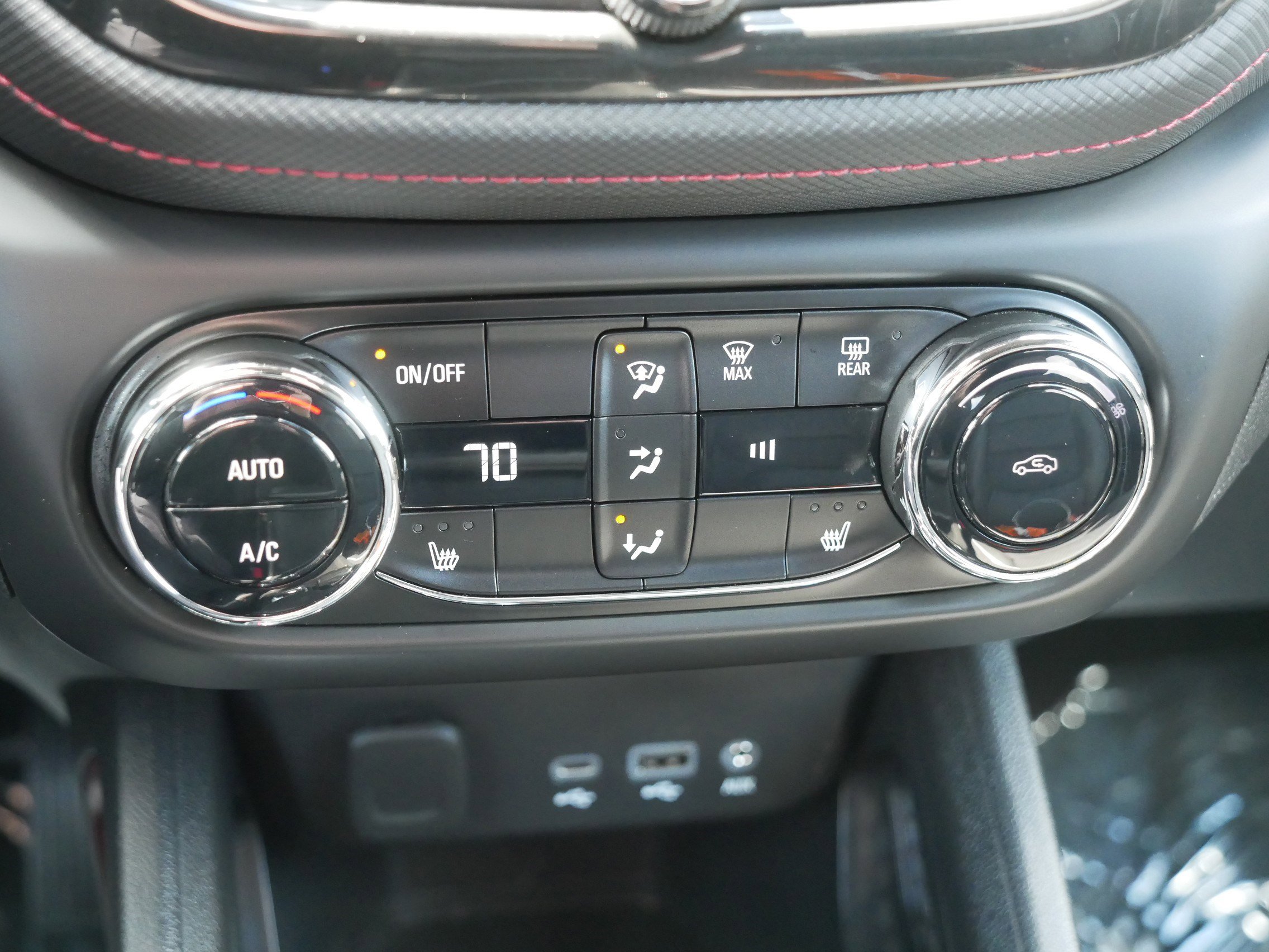 Used 2023 Chevrolet TrailBlazer RS w/ Convenience Package AWD/4WD image 23
