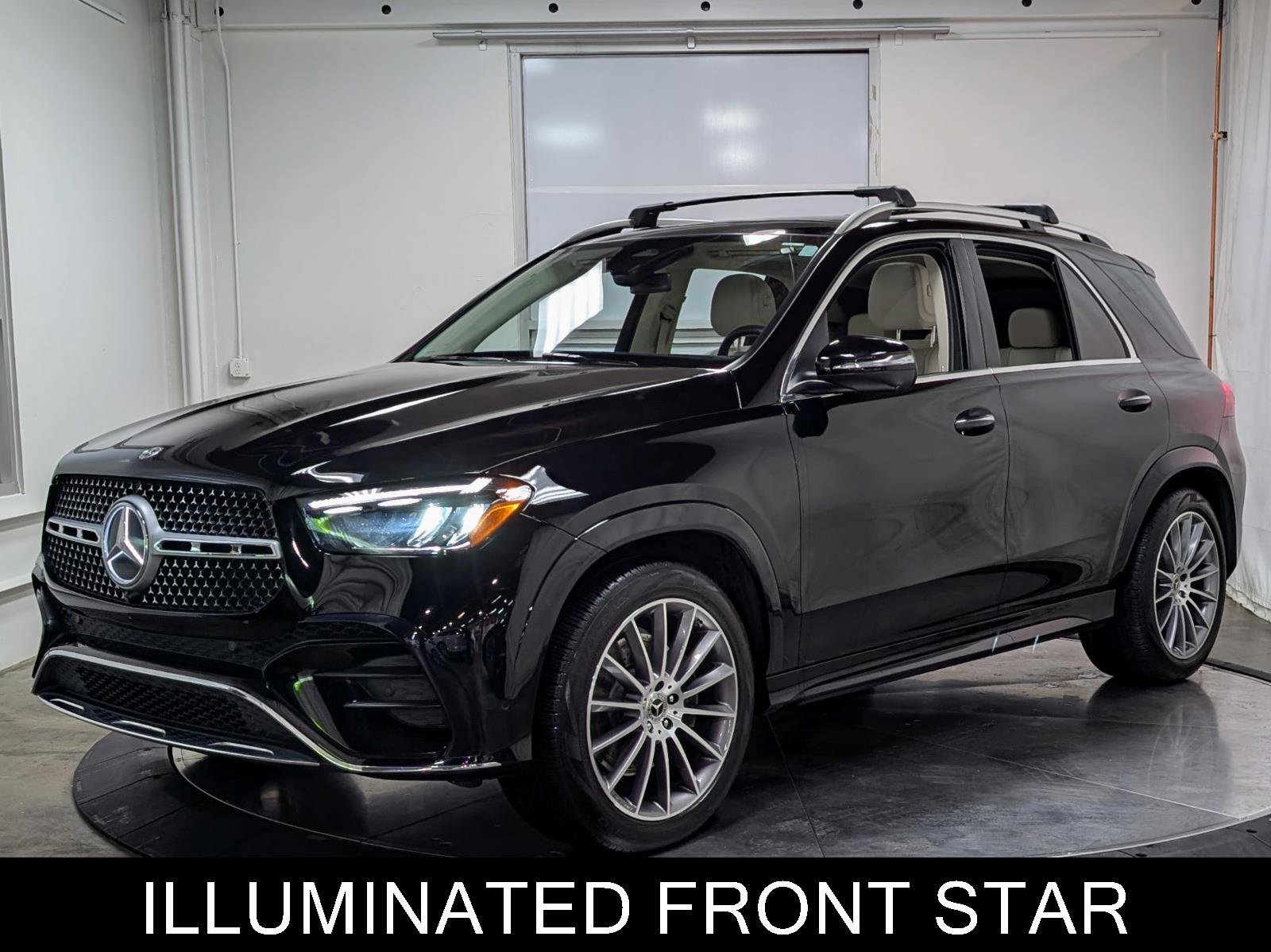 Used 2024 Mercedes-Benz GLE 350 4MATIC w/ AMG Line Exterior image 4