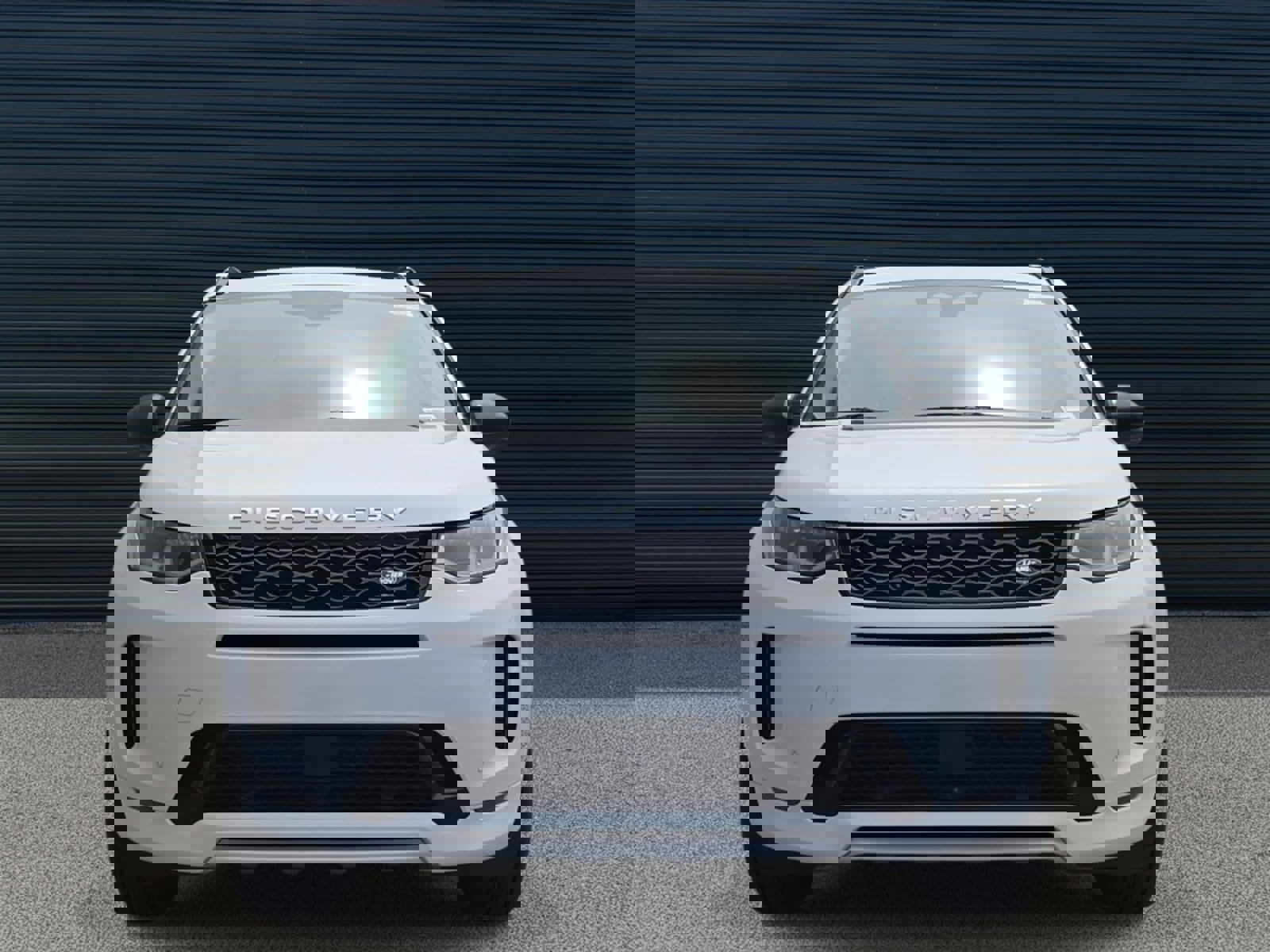 New 2025 Land Rover Discovery Sport S image 2