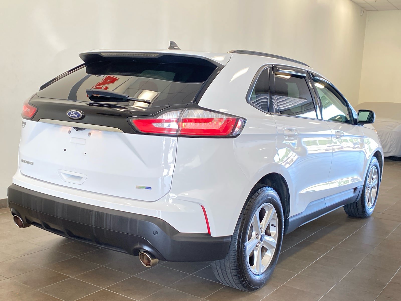 Used 2020 Ford Edge SE AWD/4WD image 8