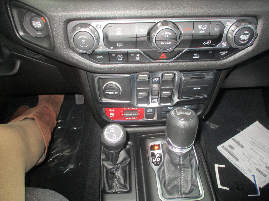 New 2025 Jeep Wrangler Willys AWD/4WD image 6