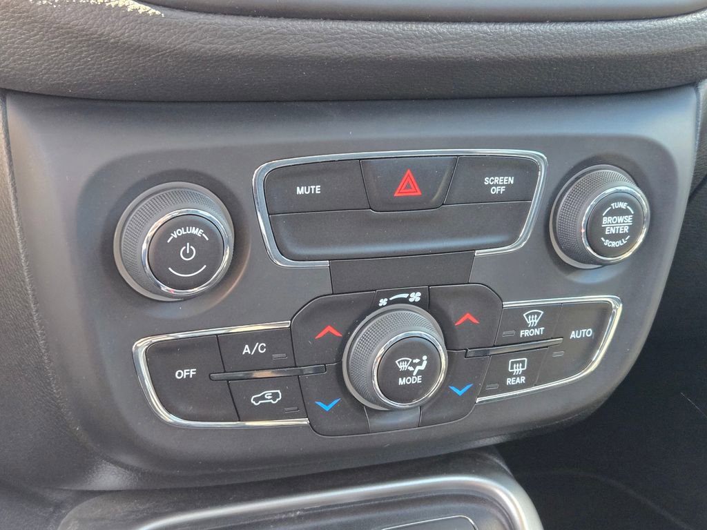 Used 2019 Jeep Compass Latitude AWD/4WD image 35