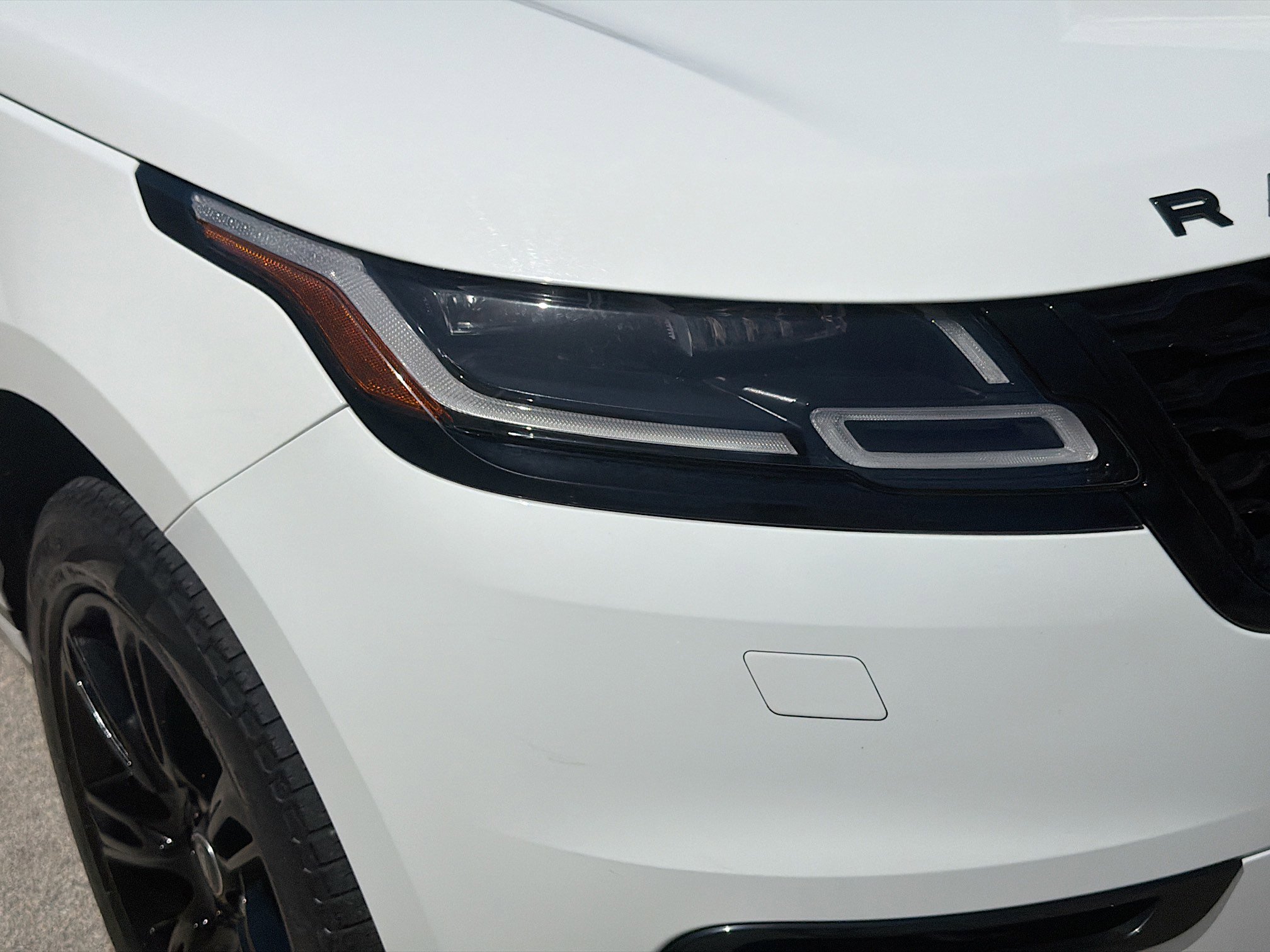 Used 2023 Land Rover Range Rover Velar R-Dynamic S AWD/4WD image 32