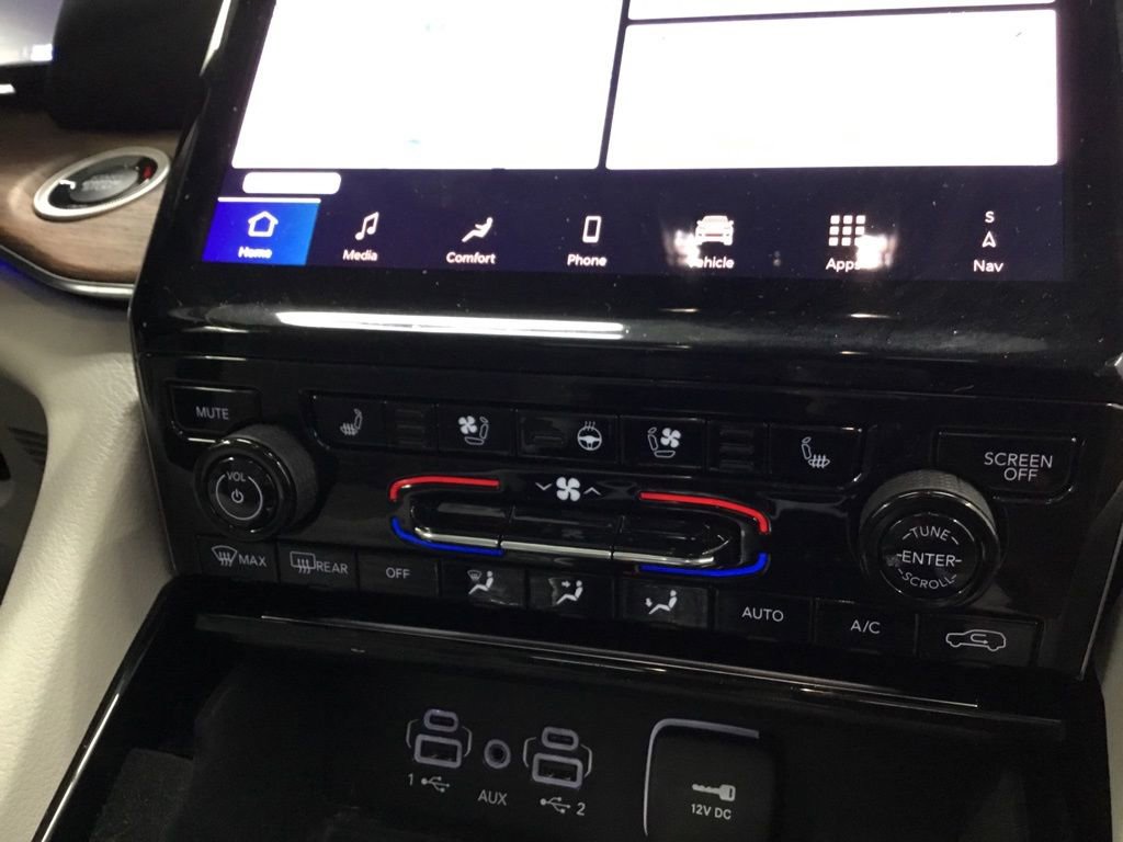 Used 2021 Jeep Grand Cherokee L Summit w/ Advanced Protech Group IV AWD/4WD image 31