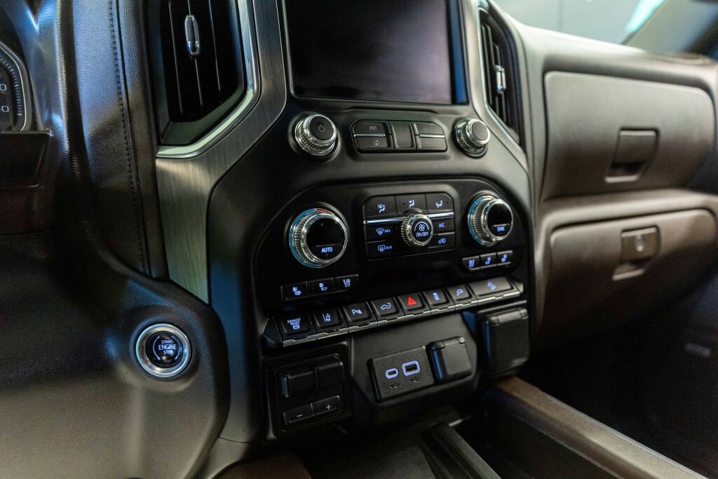 Used 2020 GMC Sierra 2500 Denali w/ Denali Ultimate Package image 13
