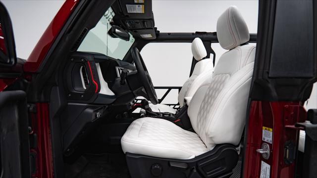 Used 2025 Ford Bronco Heritage Edition AWD/4WD image 24
