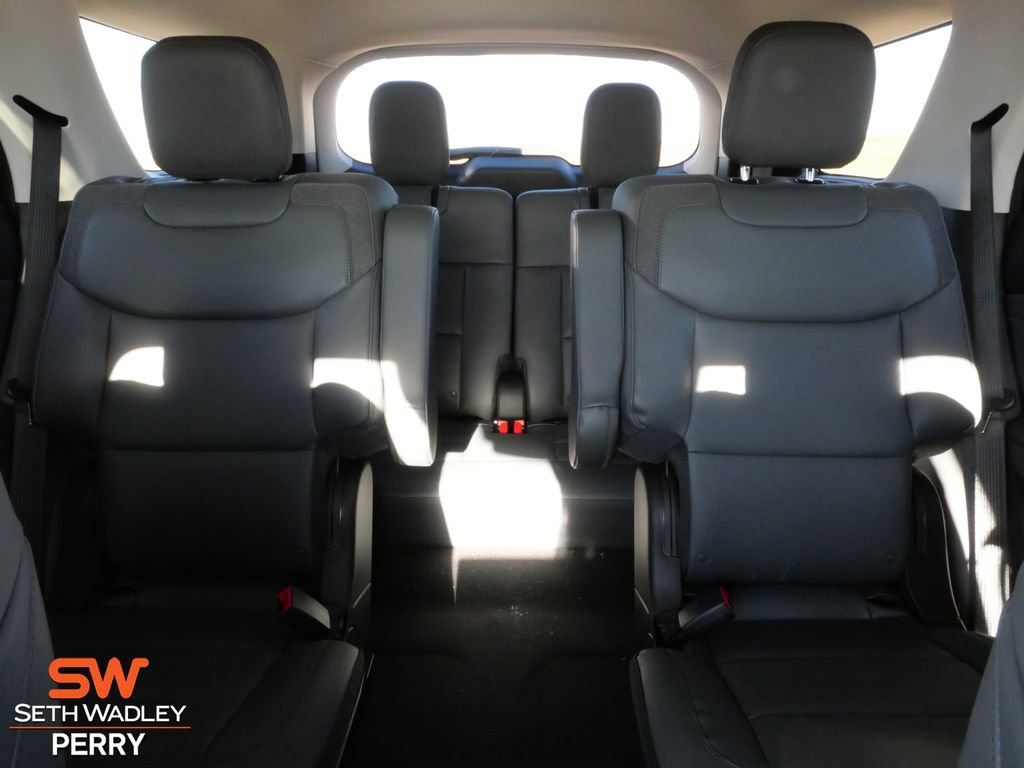 New 2026 Ford Explorer Active w/ Active Comfort Package image 22