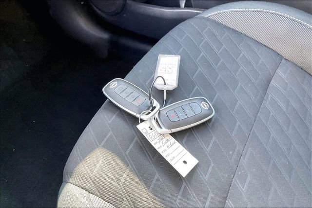 Used 2024 Nissan Kicks SV image 11