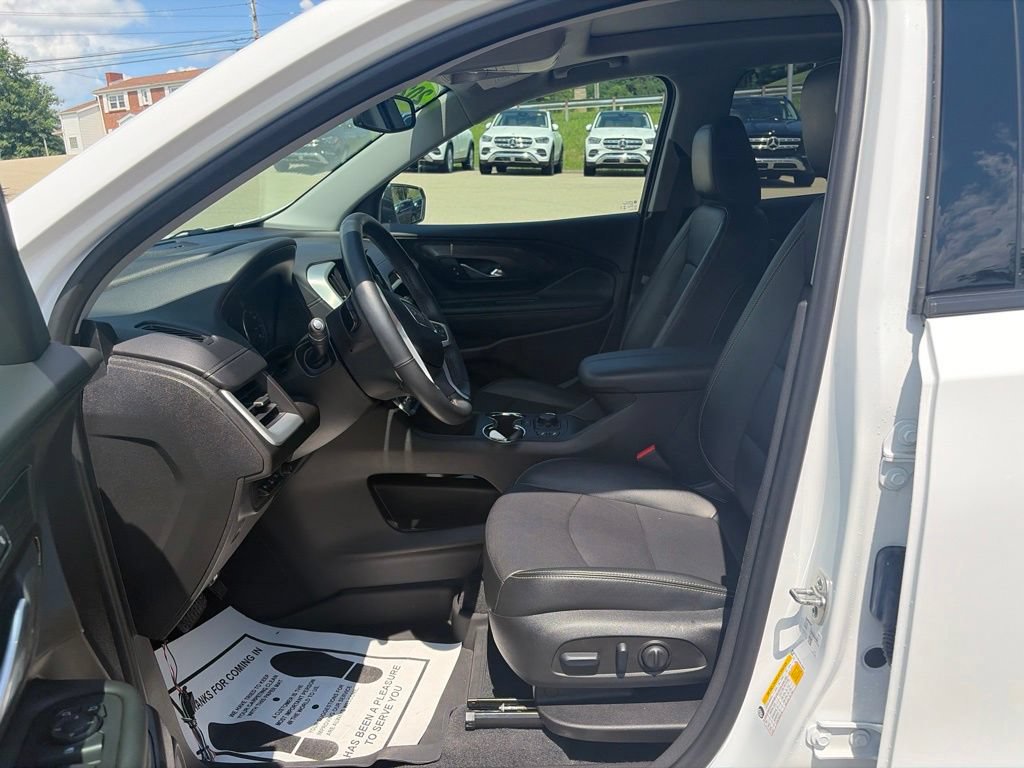 Used 2024 GMC Terrain SLT w/ Infotainment Package II AWD/4WD image 12