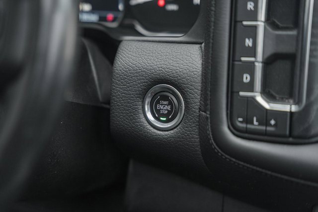 Used 2021 GMC Yukon Denali w/ Denali Premium Package image 34