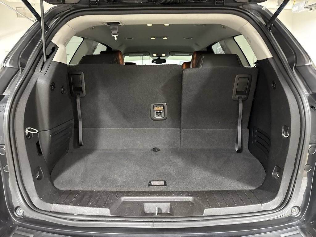 Used 2015 Chevrolet Traverse LT FWD image 24