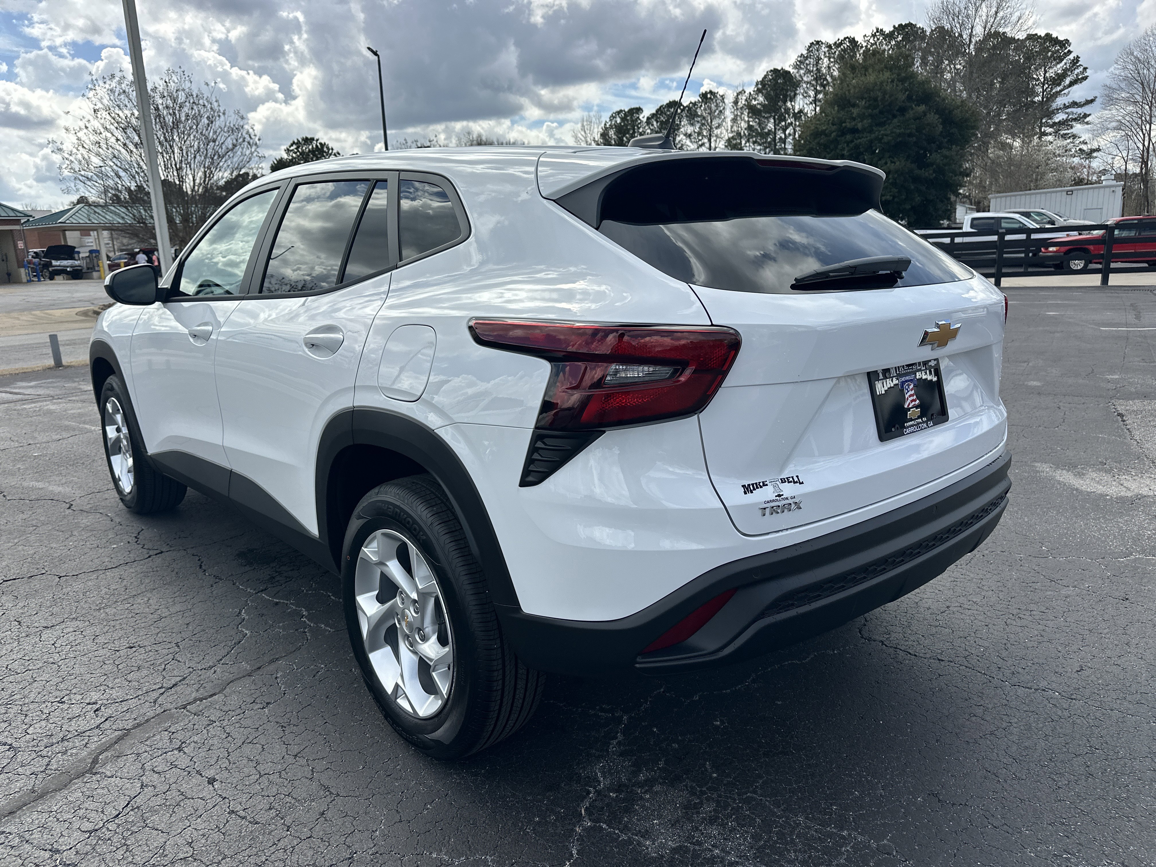 New 2026 Chevrolet Trax LS w/ LS Convenience Package FWD image 7