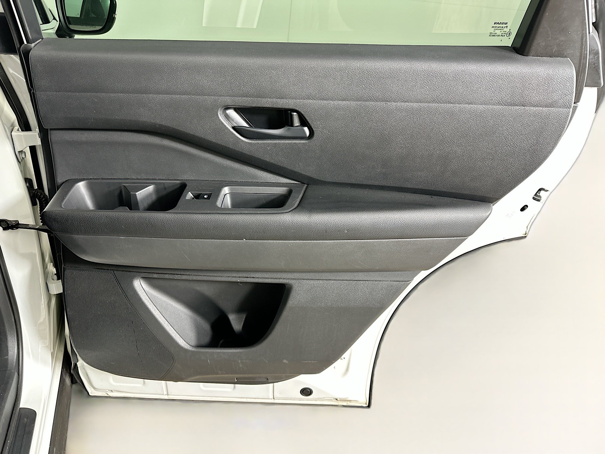 Used 2023 Nissan Pathfinder SV AWD/4WD image 30