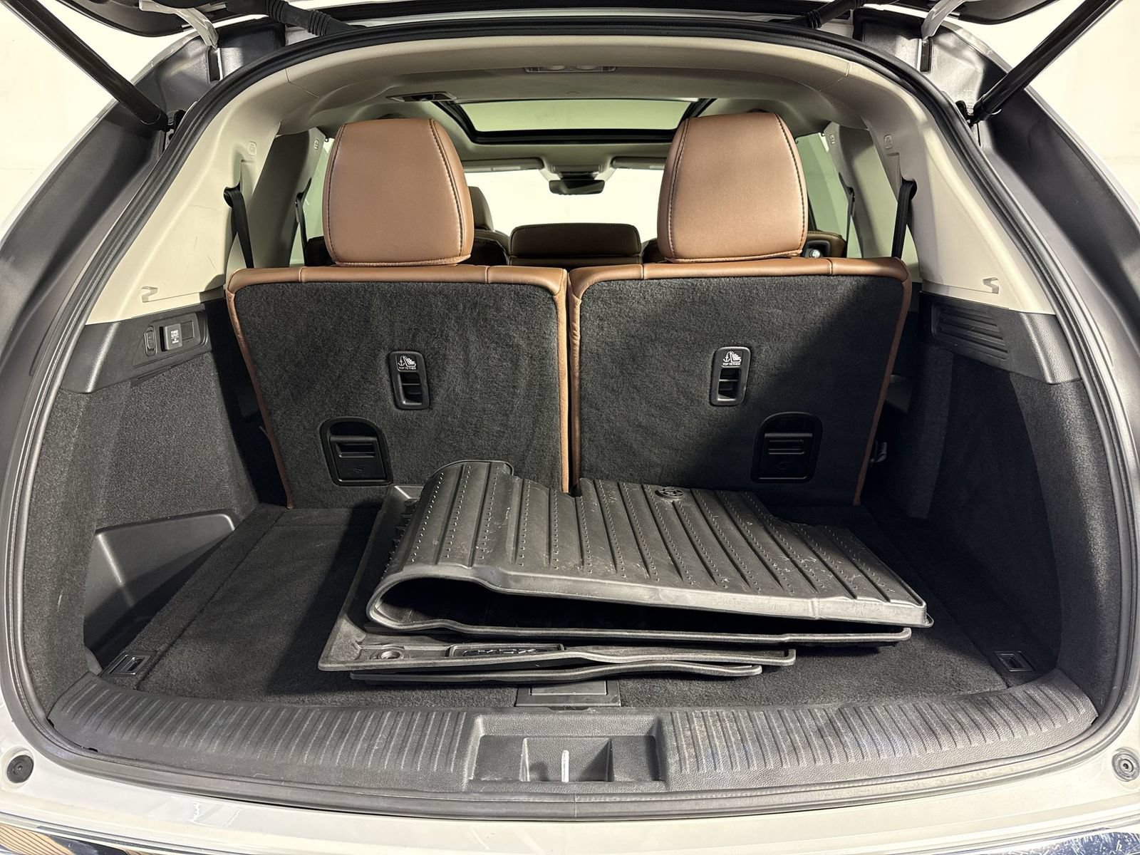 Certified 2024 Acura MDX SH-AWD w/ Technology Package image 35