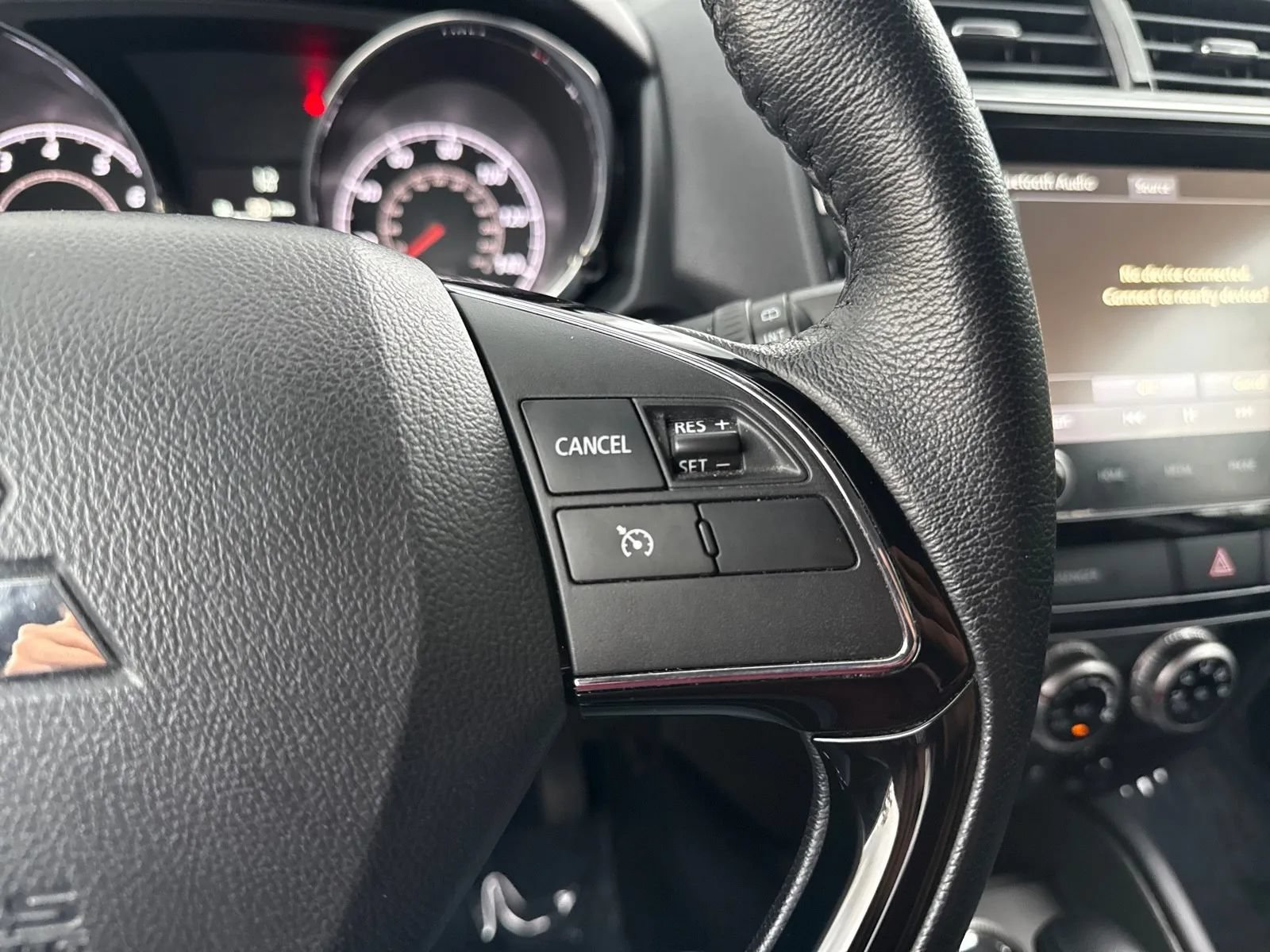 Used 2025 Mitsubishi Outlander Sport SE AWD/4WD image 17