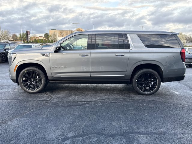 New 2026 GMC Yukon XL Denali w/ Denali Reserve Package image 12