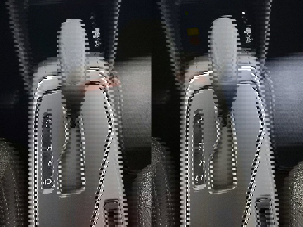 Used 2024 Subaru Crosstrek 2.0i Premium image 18