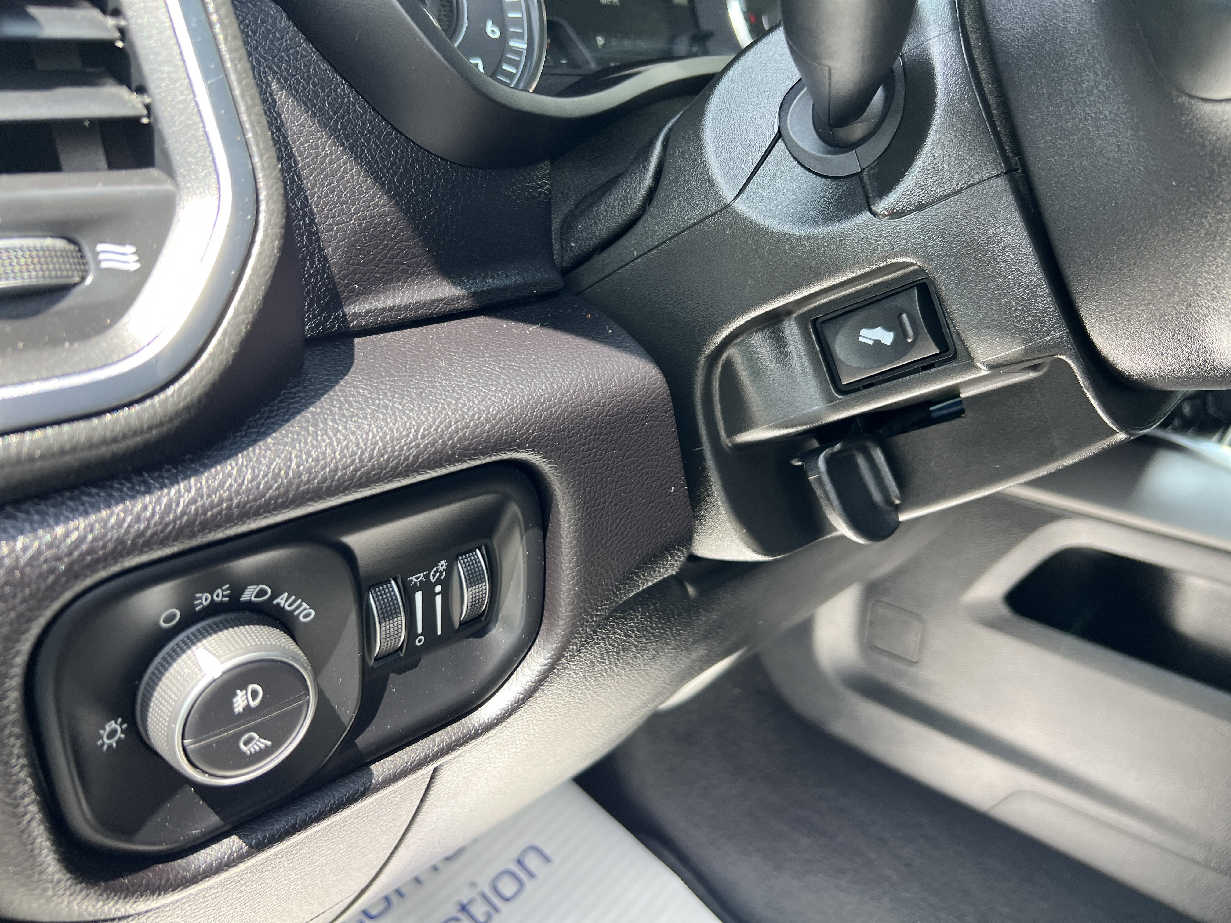 Used 2024 RAM 2500 Laramie w/ Night Edition AWD/4WD image 25