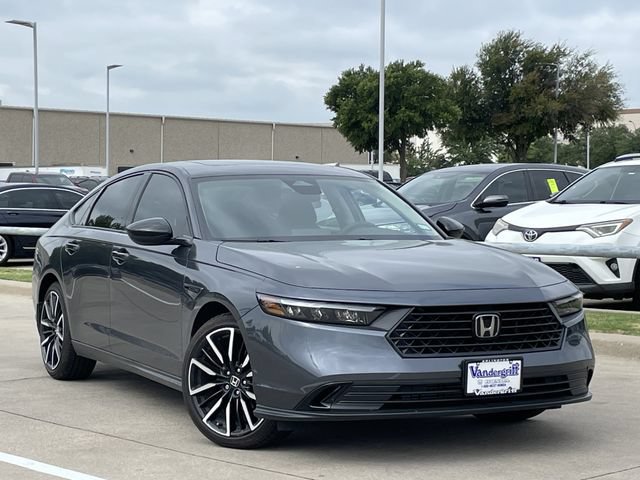 Certified 2025 Honda Accord SE image 2