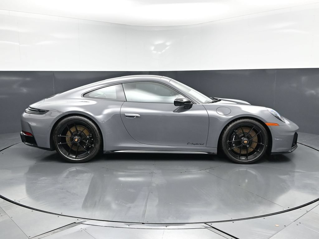 Certified 2026 Porsche 911 Carrera 4 GTS AWD/4WD image 9