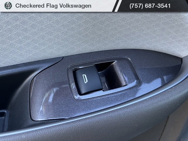 Used 2023 Chevrolet Malibu LS image 25