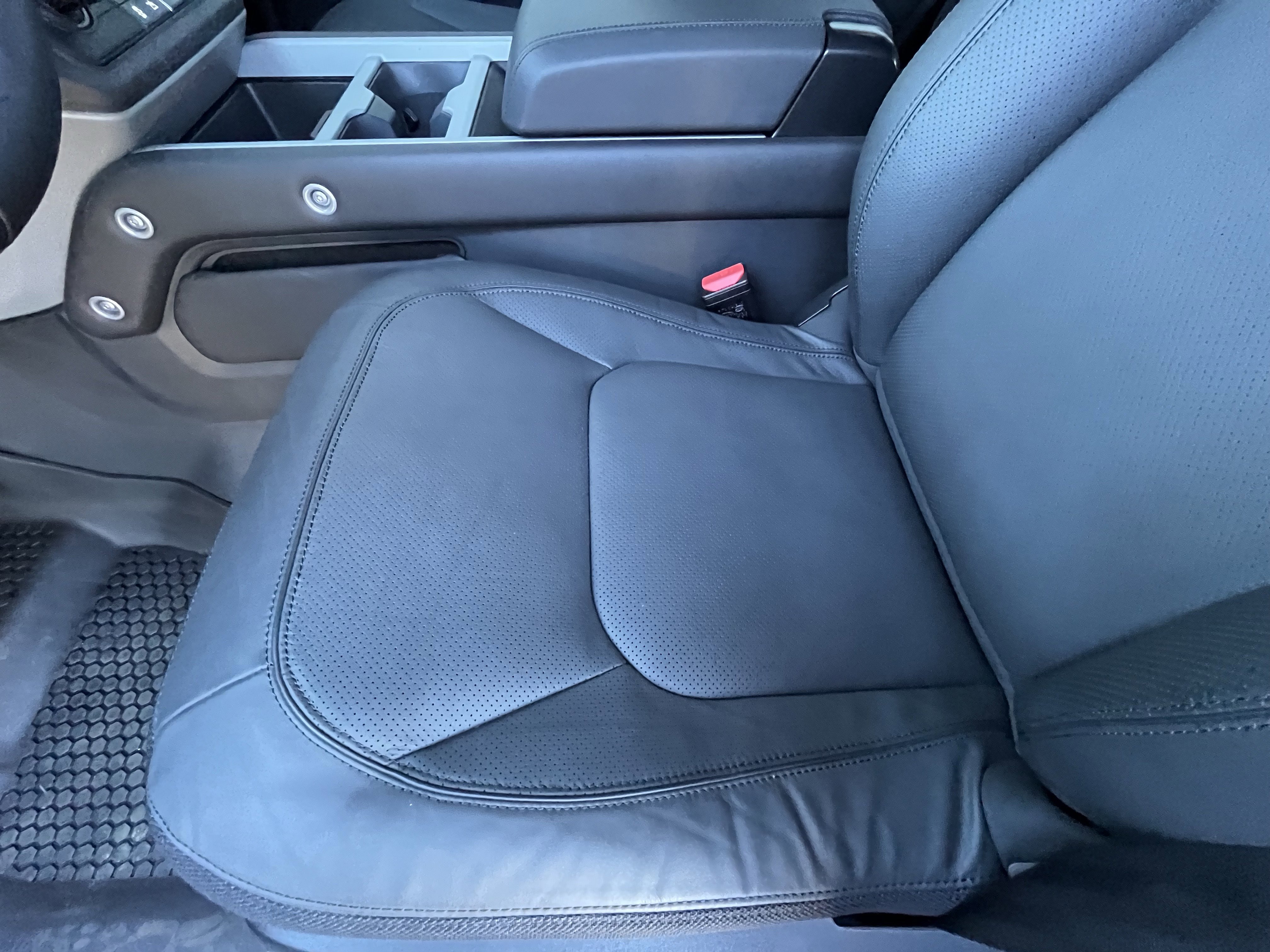 Certified 2026 Land Rover Defender 110 V8 image 17