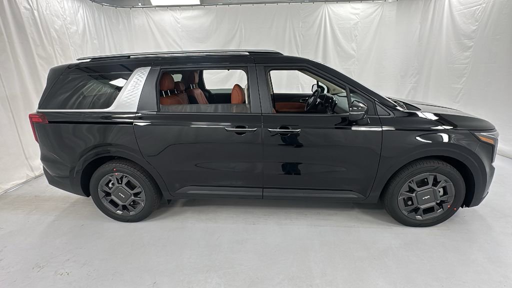 New 2026 Kia Carnival EX image 2
