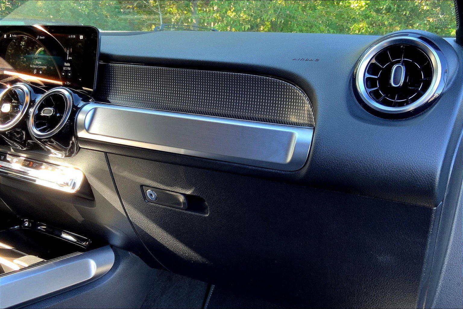 Used 2023 Mercedes-Benz GLB 250 4MATIC image 19