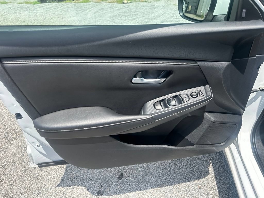 Used 2024 Nissan Sentra SV FWD image 16
