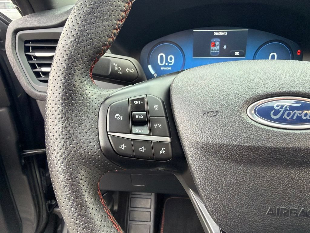 Used 2023 Ford Escape ST-Line Elite w/ Premium Technology Package AWD/4WD image 16